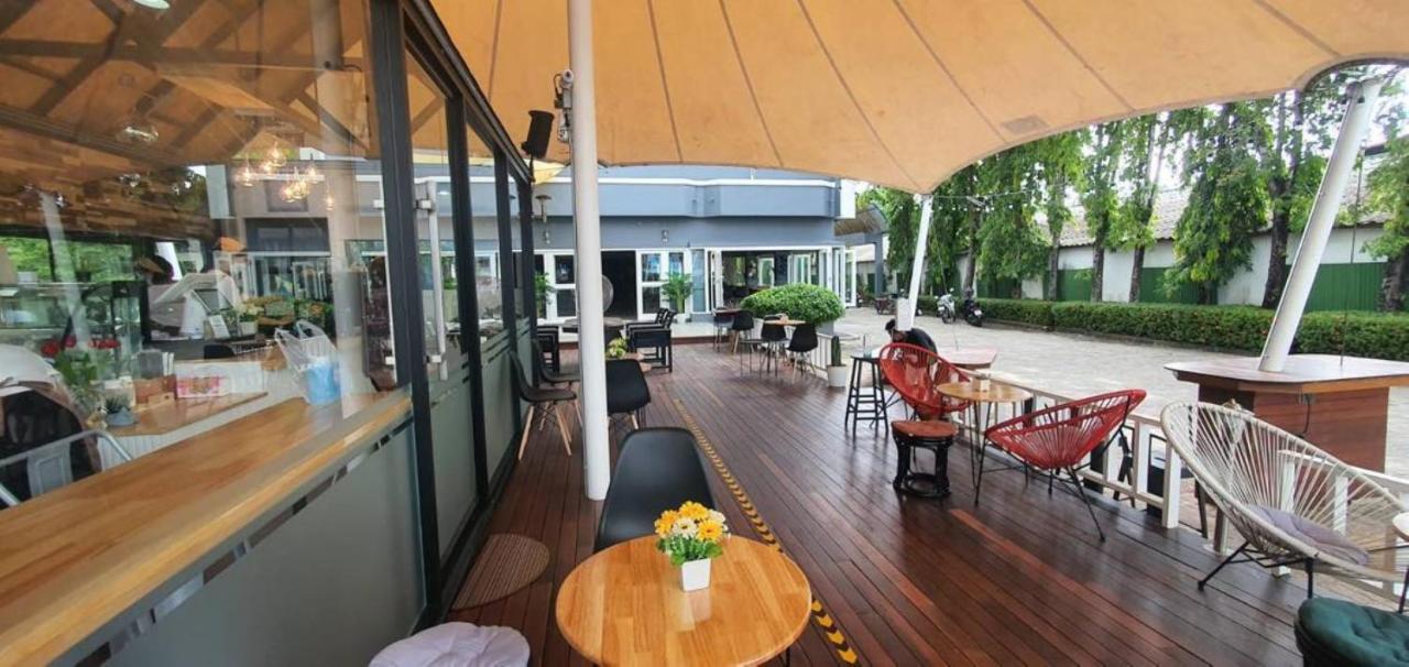 Nora Bukit Hotel Phuket Exteriör bild