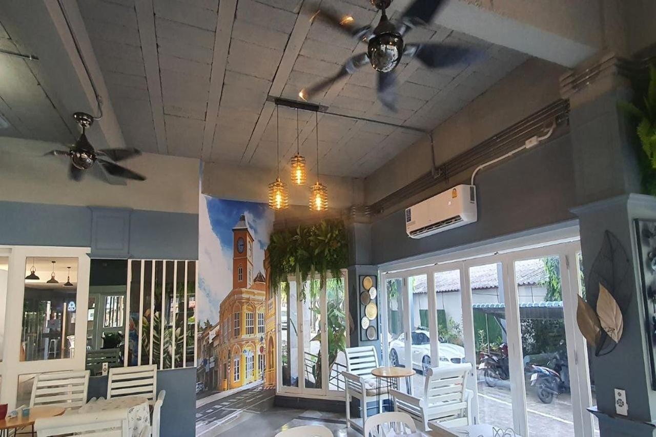 Nora Bukit Hotel Phuket Exteriör bild